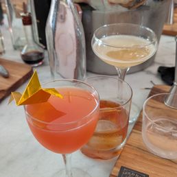Whisky sour (egg substitute), old fashioned and paper airplane