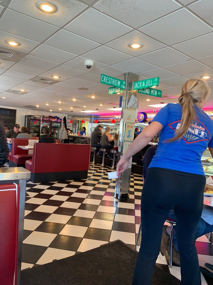 MANHEIM DINER 45 Photos & 79 Reviews 1613 Rte 61 S, Pottsville