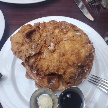 LEAKY ROOF - 203 Photos & 325 Reviews - 1538 SW Jefferson St, Portland