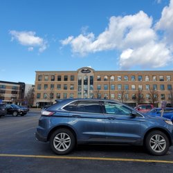 Henry Ford Radiology & Imaging - Henry Ford Macomb Hospital - A windy but sunny 55 temp for my MRI testing on December 2, 2021