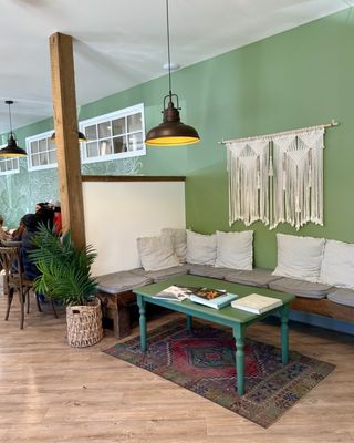 The Farmhouse Deli & Pantry by null