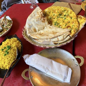 Delhi Diner - Rice, Plain Naan, Garlic Naan - Indian Near Me - Albany, California Delhi Diner - Rice, Plain Naan, Garlic Naan - Indian Near Me - Albany, California
