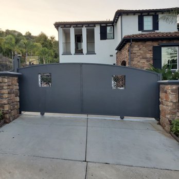 La Gates - Driveway Gate - Fences & Gates Near Me La Gates - Driveway Gate - Fences & Gates Near Me