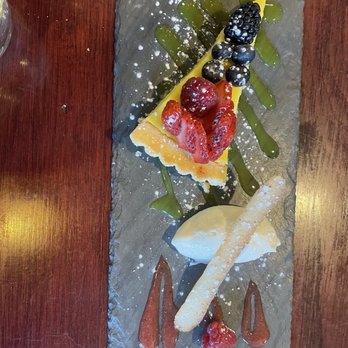 Gogi's Restaurant - Lemon Berry Flourless Torte. - American Near Me - Jacksonville, Oregon