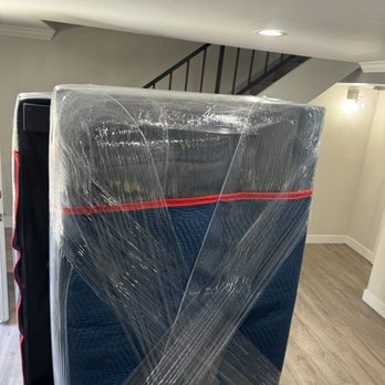 A2 Moving - Long Beach - They were prompt in their response and very efficient with moving our condo which had two sets of stairs. I was very pleased! - Movers Near Me - Long Beach, California