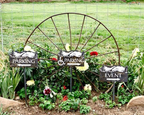 Mountain View Farm by null