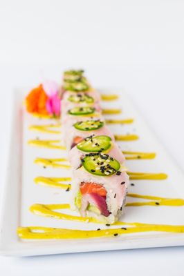 SLATE Steak, Sushi and Cocktails by null