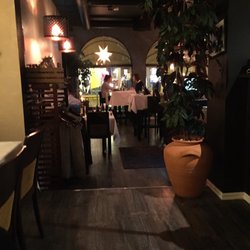 Trattoria Italiana - View into front space