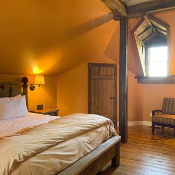 Inn at Felt Manor - The Coach House Bedroom - Hotels Near Me - Galena, Illinois Inn at Felt Manor - The Coach House Bedroom - Hotels Near Me - Galena, Illinois