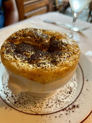 Le Petit Châtelet by null