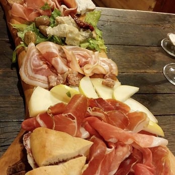 Cantina dei Papi - the biggest platter offered here -- yum! - Wine Bars Near Me - Rome, RM Cantina dei Papi - the biggest platter offered here -- yum! - Wine Bars Near Me - Rome, RM