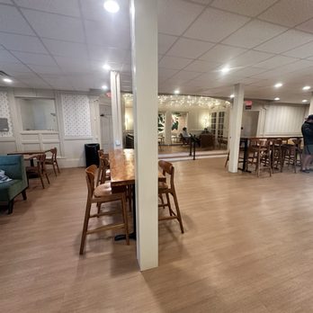 Honeysuckle Roastery and Cafe - Coffee & Tea Near Me - Uxbridge, Massachusetts