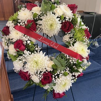 Floral Designs - Beautiful arrangement for Father - Florists Near Me - Southgate, Michigan Floral Designs - Beautiful arrangement for Father - Florists Near Me - Southgate, Michigan