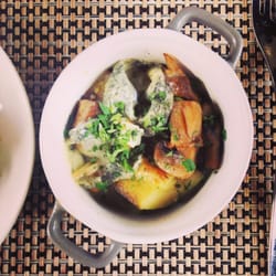 Cocotte de légumes au chèvre cendré.