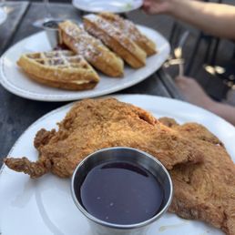 Chicken & waffles (chicken on the side)