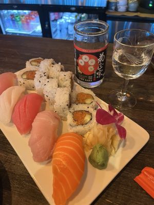 Sushi Box by null
