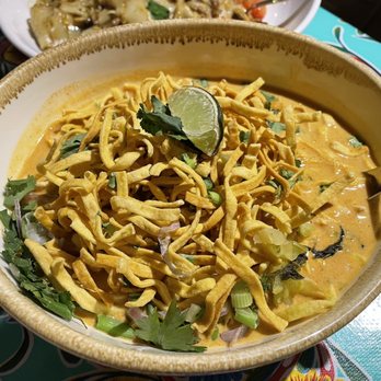 Wild Rose Northern Thai Eats - Khao Soi Curry - Thai Near Me - Bend, Oregon