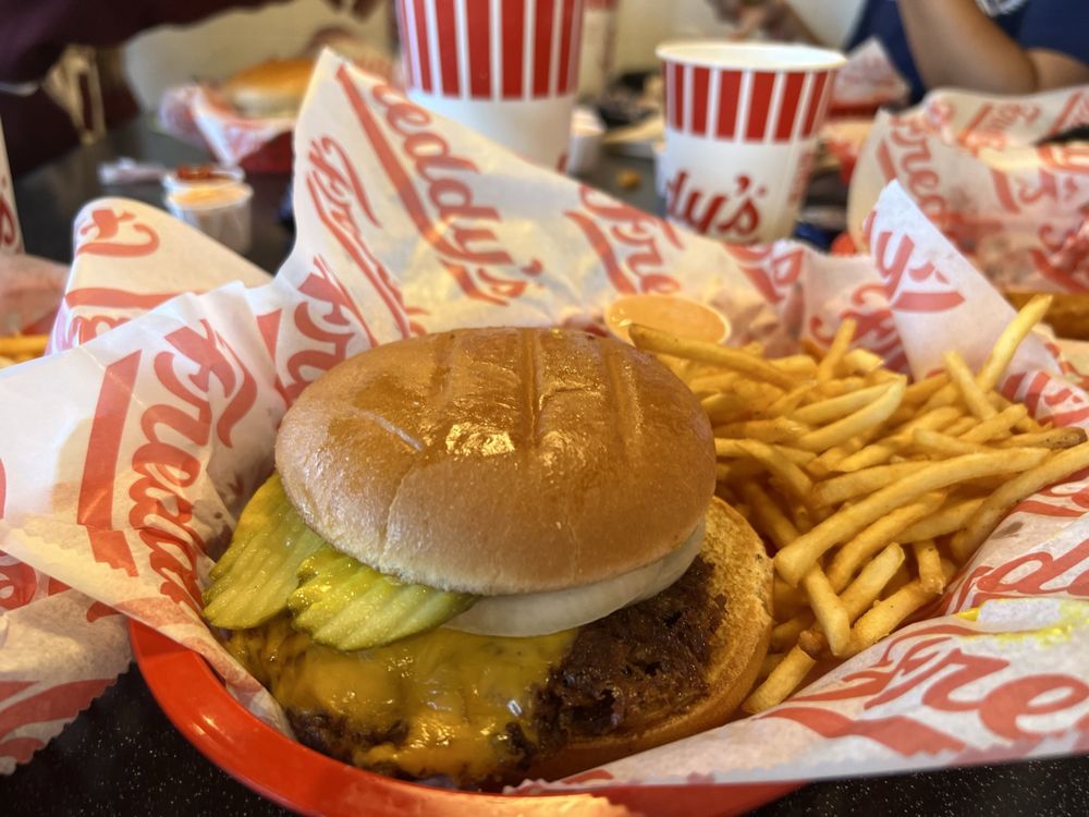 Freddy's Frozen Custard & Steakburgers