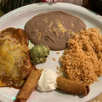 El Sombrero Mexican Restaurant - Combination platter with cheese enchiladas, rice, beans and flauta - Mexican Near Me - Palmetto, Florida El Sombrero Mexican Restaurant - Combination platter with cheese enchiladas, rice, beans and flauta - Mexican Near Me - Palmetto, Florida
