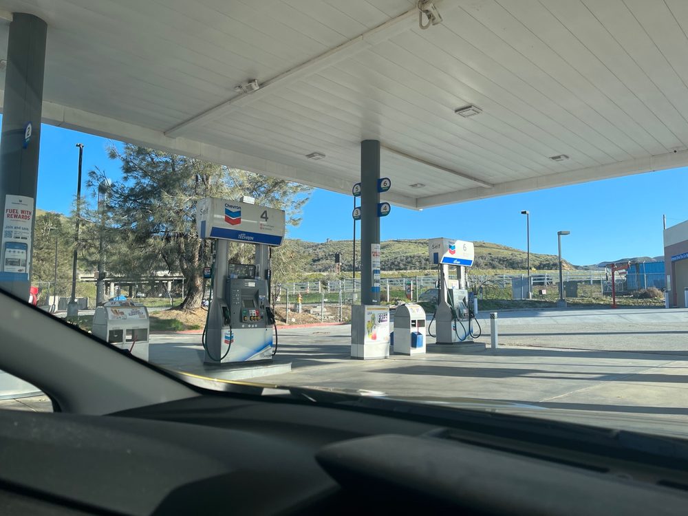 CHEVRON 102 Photos & 30 Reviews 550 Wainright Ct, Lebec, California Gas Stations Phone