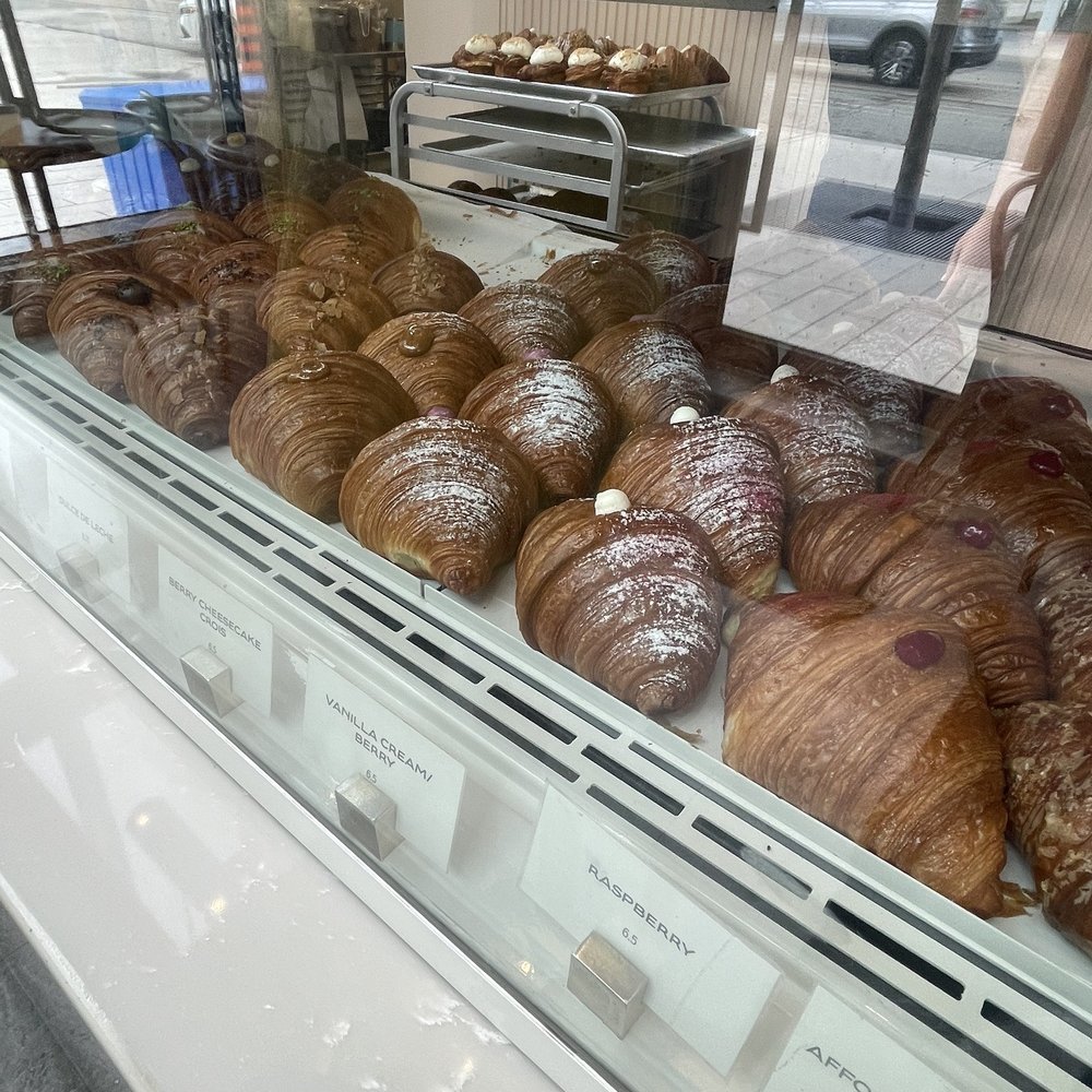 Le Beau - Patisserie/Cake Shop Near Me - Toronto, Ontario Le Beau - Patisserie/Cake Shop Near Me - Toronto, Ontario