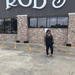 Rod's Thrift-T Mart - A must stop...