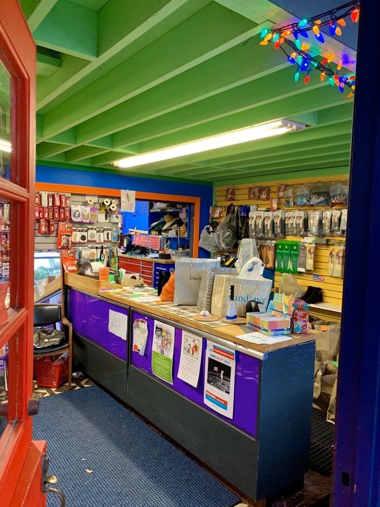 CINDERELLA SHOE CLINIC 10 Photos & 51 Reviews 929 Silverado St, La