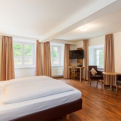 Landgasthof-Hotel Rebstock - Hotel-Zimmer