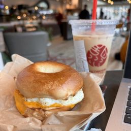 Bacon Bagel Sandwich - Bacon, Egg & Cheese Dreamy Cold Brew Bacon Bagel Sandwich - Bacon, Egg & Cheese Dreamy Cold Brew