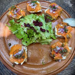 Néctar - This is a vegetarian take on bagel and lox.