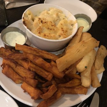 Friedman's - Market Platter: Mac & cheese, sweet potato fries, yucca fries - Breakfast & Brunch Near Me - New York, New York