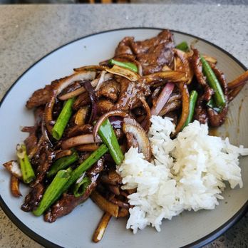Golden Dragon - Mongolian Beef - Chinese Near Me - Vista, California Golden Dragon - Mongolian Beef - Chinese Near Me - Vista, California