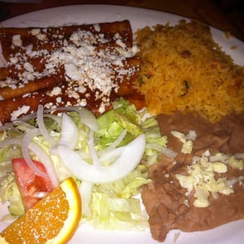 Margaritas - Enchiladas Rojas de Queso dinner plate. Cold, dry, flavorless, and expensive. - Mexican Near Me - Oak Park, Illinois Margaritas - Enchiladas Rojas de Queso dinner plate. Cold, dry, flavorless, and expensive. - Mexican Near Me - Oak Park, Illinois