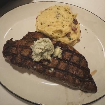 Harry & Izzy's - 14 oz NY strip steak with horseradish Gorgonzola butter and redskin mashed potatoes - Steakhouses Near Me - Indianapolis, Indiana