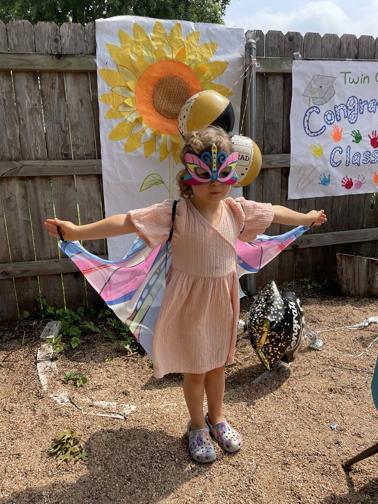 Twin Oaks Montessori School - childcare center in Austin, TX