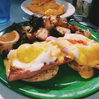 Cafe 222 - Egg Benedict. - Breakfast & Brunch Near Me - San Diego, California