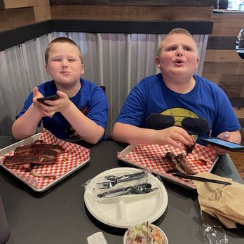 J & L BBQ - First bites of ribs and brisket were well received - American Near Me - Everett, Washington J & L BBQ - First bites of ribs and brisket were well received - American Near Me - Everett, Washington