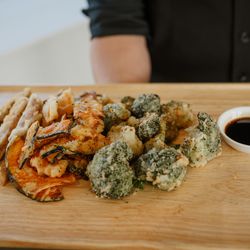 Le's Kitchen Catering - Vegetable Tempura

@vivianchenweddings