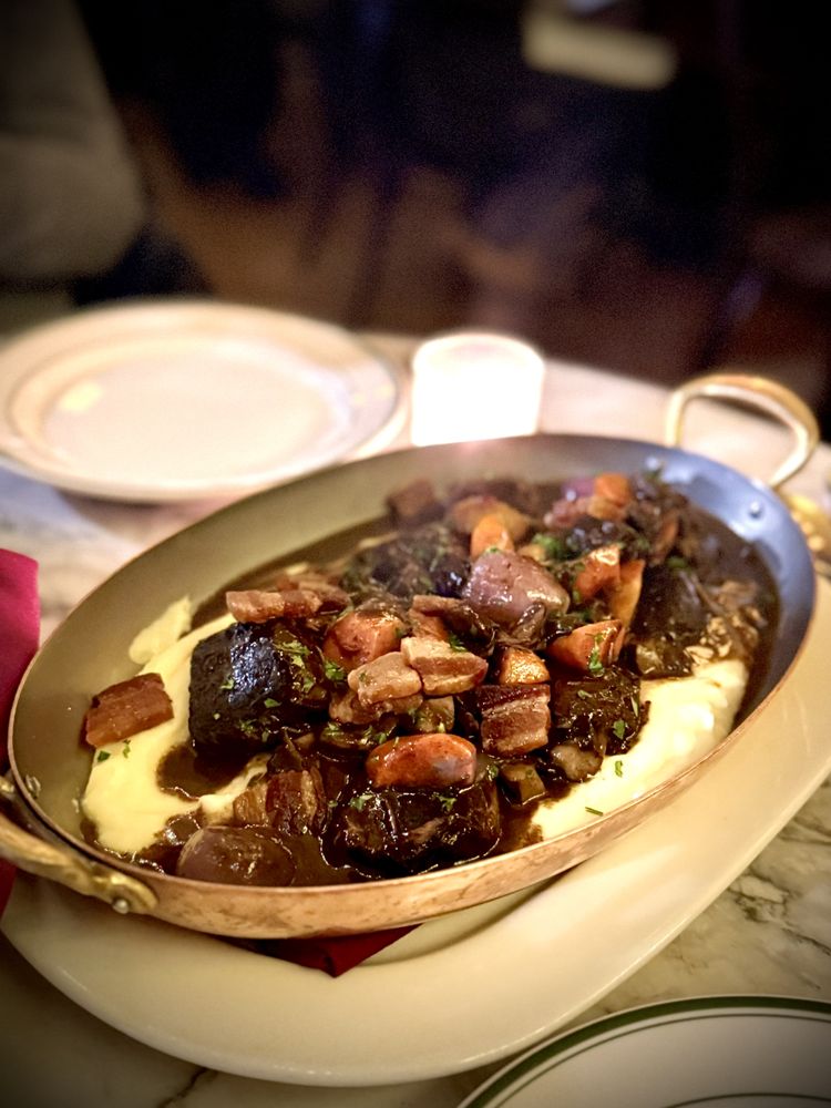 Social spots from Le Suprême