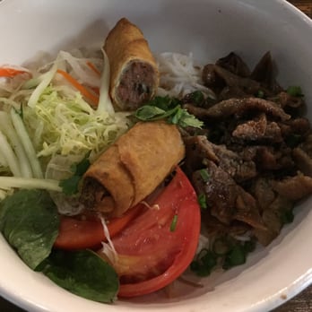Viet-Nomz - Rice bowl with pork (sauce on the side) - Vietnamese Near Me - Winter Park, Florida Viet-Nomz - Rice bowl with pork (sauce on the side) - Vietnamese Near Me - Winter Park, Florida