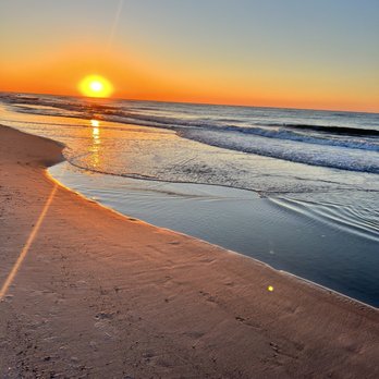 Liquid Life Vacation Rentals - Sunrise in front of the Condo - Vacation Rentals Near Me - Orange Beach, Alabama Liquid Life Vacation Rentals - Sunrise in front of the Condo - Vacation Rentals Near Me - Orange Beach, Alabama