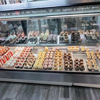 Jack & Fins - Cupcakes in display case - Cupcakes Near Me - Littleton, New Hampshire Jack & Fins - Cupcakes in display case - Cupcakes Near Me - Littleton, New Hampshire