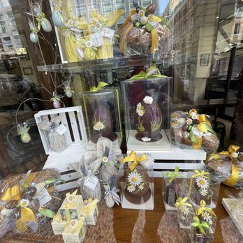 Gamberini - Chocolatiers & Shops Near Me - Bologna, BO