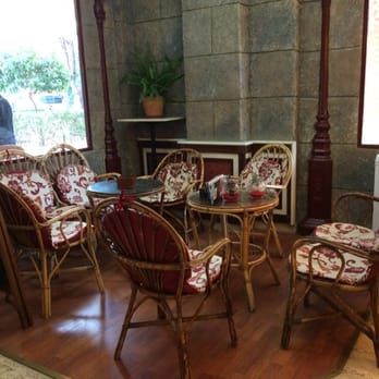 Cafe 1800 - Precioso lugar muy bien ambientado en el 1800. Puedes soñar con estar dentro del mismo Titanic - Cafeteria Near Me - Seville, SE