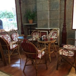Cafe 1800 - Precioso lugar muy bien ambientado en el 1800. Puedes soñar con estar dentro del mismo Titanic