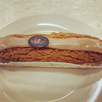 Baklovah Bakery - Maple Eclair - Desserts Near Me - San Antonio, Texas Baklovah Bakery - Maple Eclair - Desserts Near Me - San Antonio, Texas