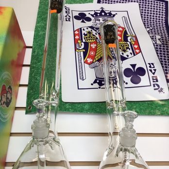 22 CARRAT SMOKE & VAPE SHOP - Updated May 2026 - 38 Photos - 1909 Maple  Drive, Squamish, British Columbia - Vape Shops - Phone Number - Yelp