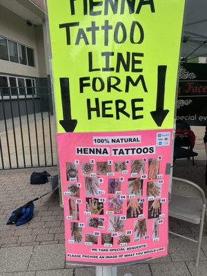 Twelve Mile Crossing at Fountain Walk by null