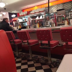 Eddie Rocket's - Super clean kitchen!!!