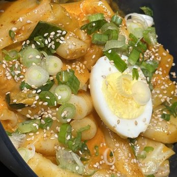 bb.q Chicken Brea - Rose ddukbokki - Korean Near Me - Brea, California